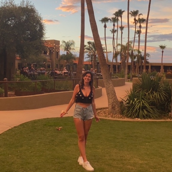 Meet your Posher, Shelby - Picture 1 of 1